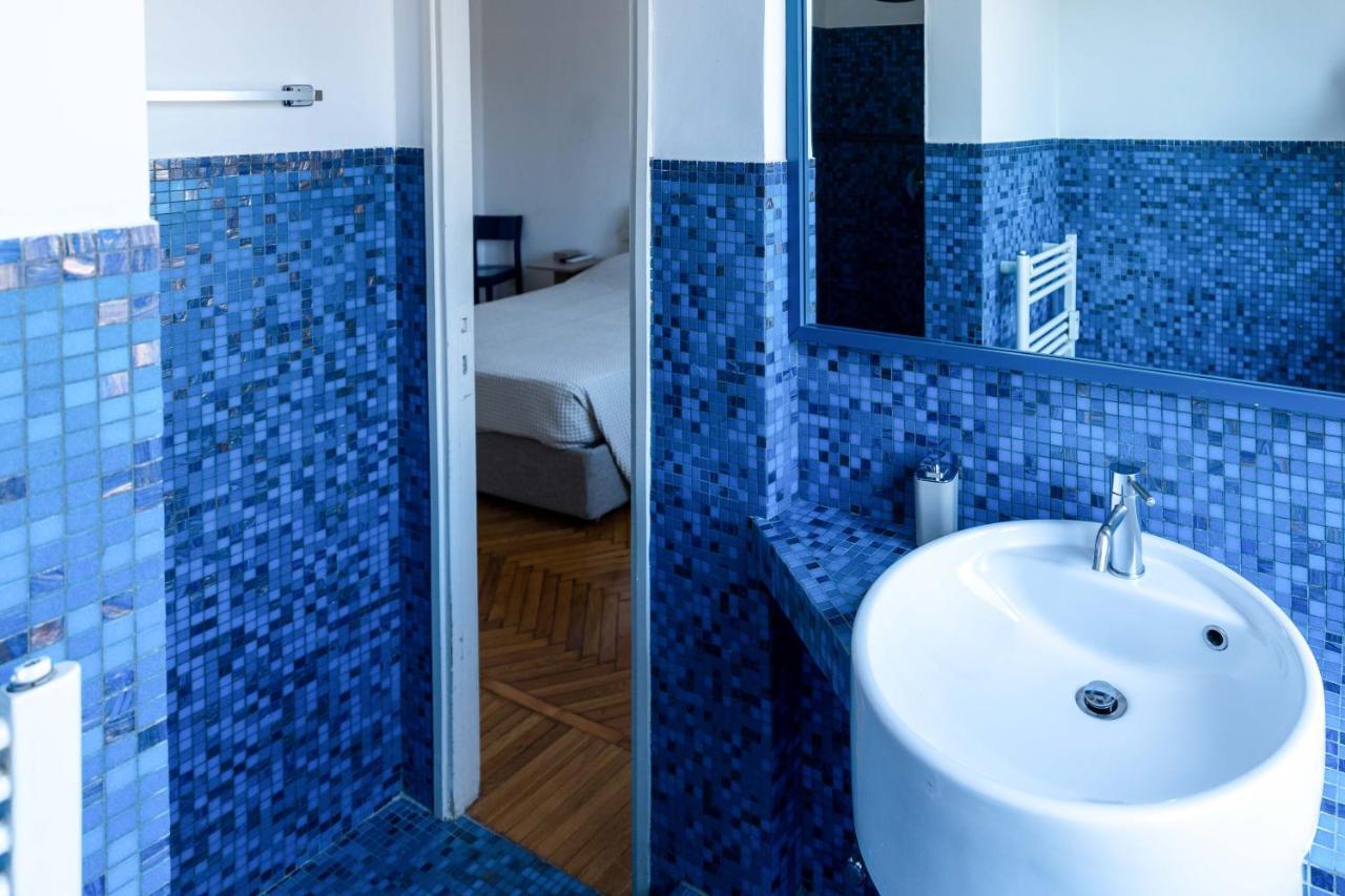 Milan Flat 5 Min From Duomo With Park For Small Cars Exterior photo