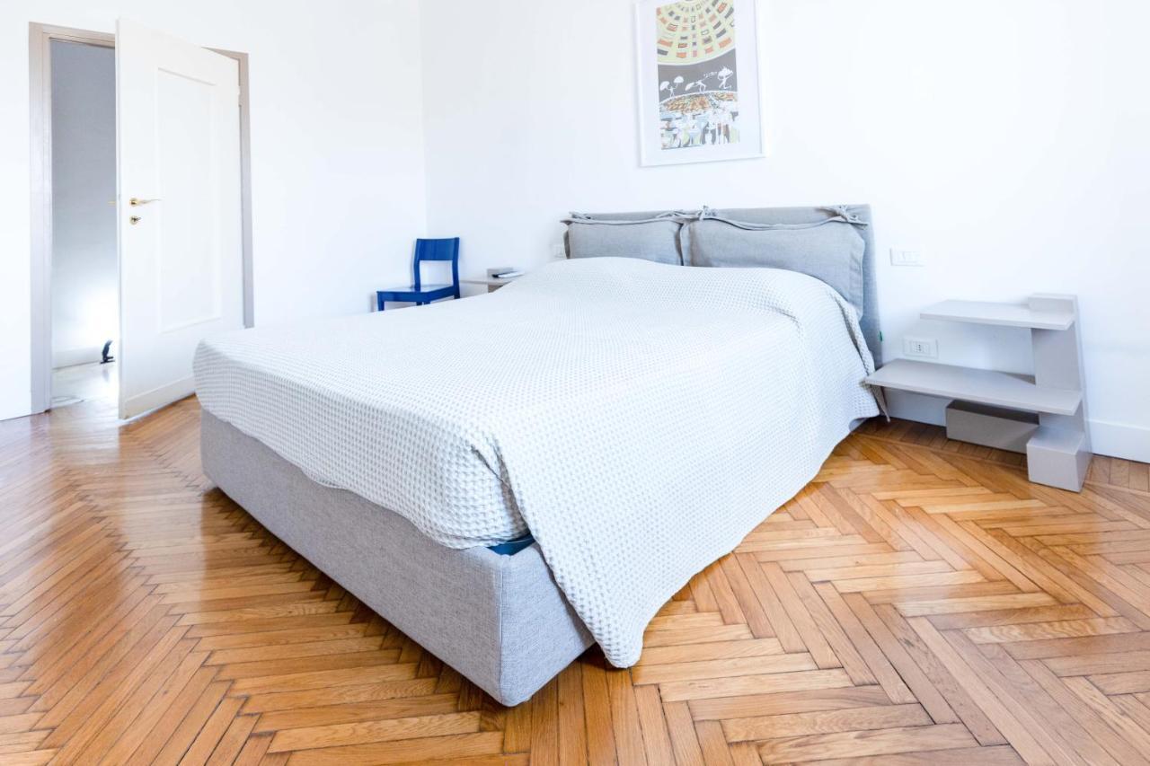 Milan Flat 5 Min From Duomo With Park For Small Cars Exterior photo